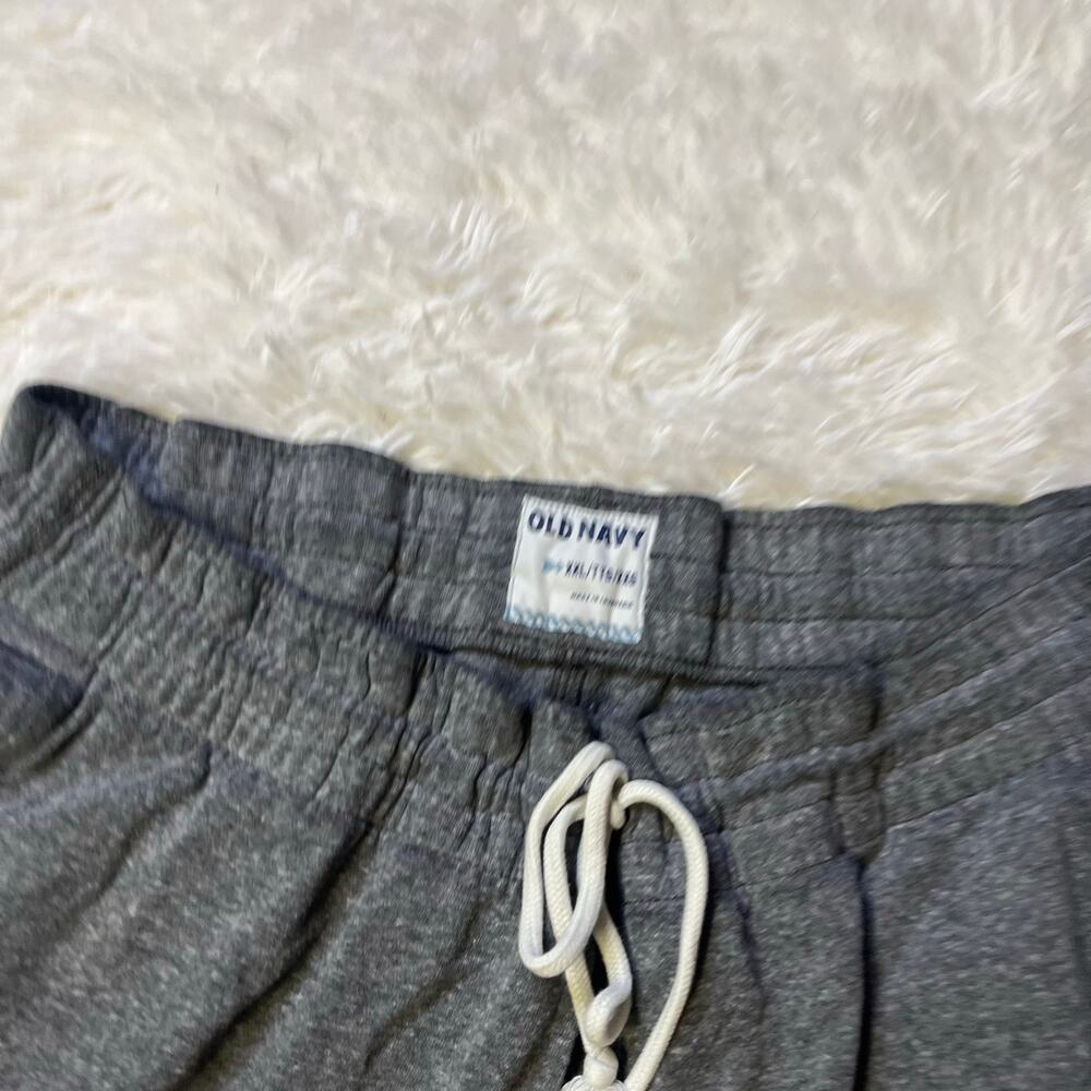 Old Navy XXL gray shorts drawstring men’s - Picture 2 of 4